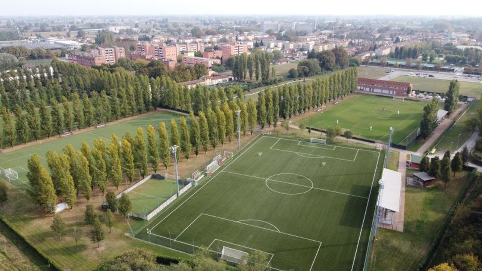 Campo da calcio a 11 realizzato con manto ITS STADIUM